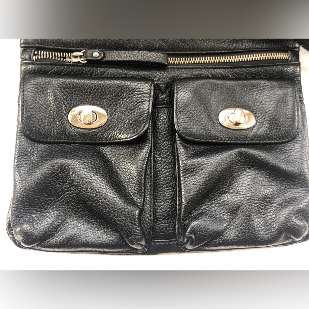 2/$40 - Danier convertible shoulder/cross body bag - Picture 2 of 12